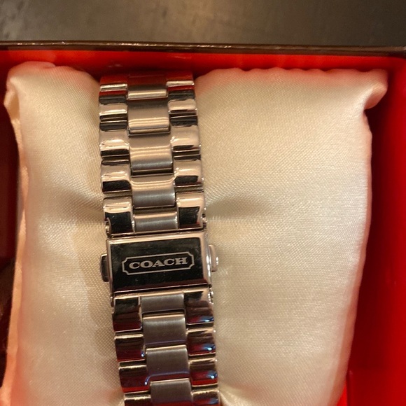 Woman’s Coach watch - Picture 2 of 4